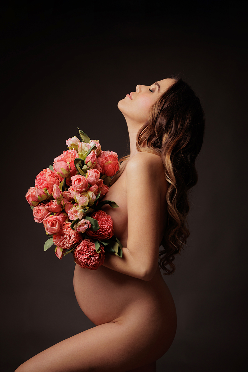 fotografía de embarazada elegante y sexy en Xàtiva Valencia