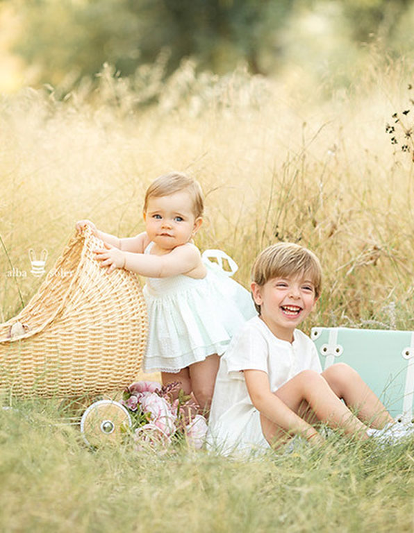 Fotografía de familia en exterior en Xàtiva, Valencia